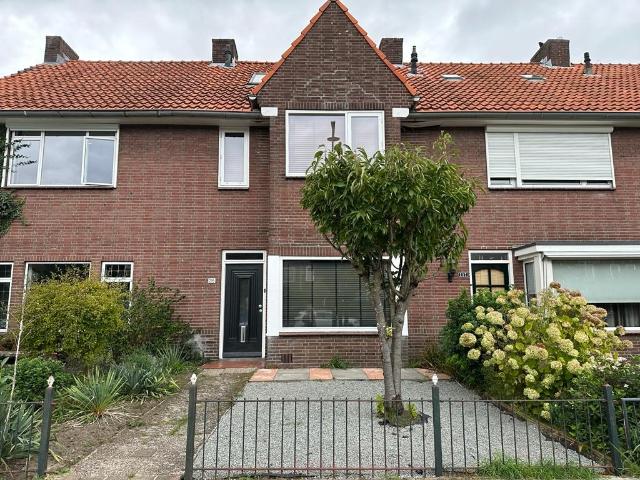 2 bedrooms Surface Area: 115m2 Furnished
