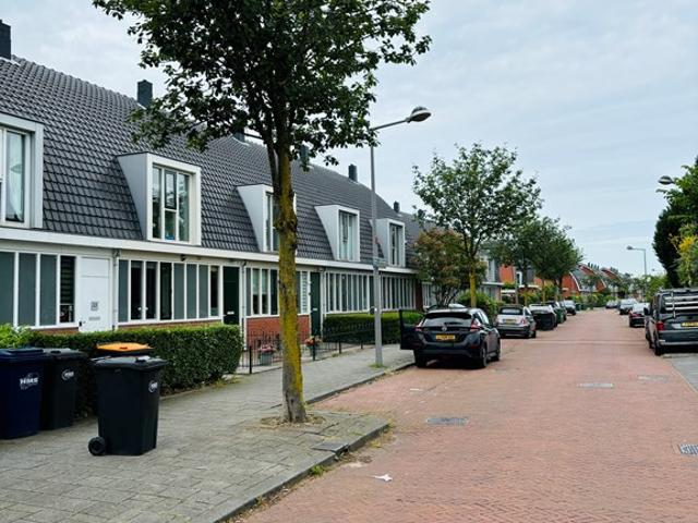 2 bedrooms Surface Area: 128m2 Furnished