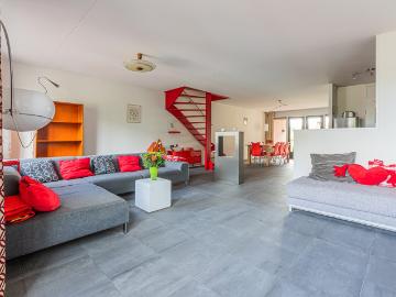 2 bedrooms Surface Area: 132m2 Furnished