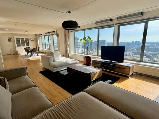 2 bedrooms Surface Area: 146m2 Furnished
