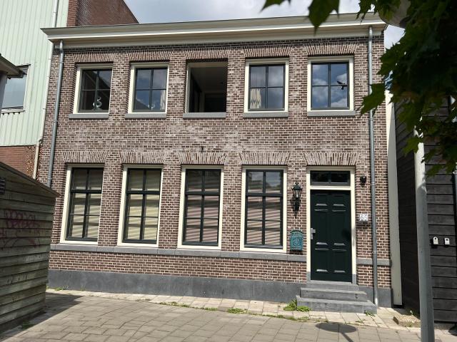 2 bedrooms Surface Area: 150m2