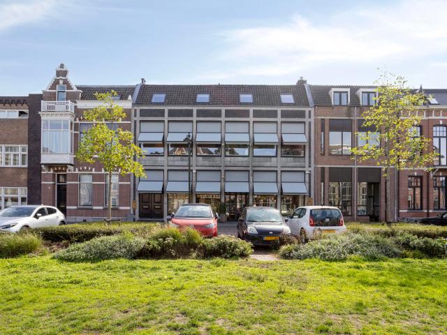 2 bedrooms Surface Area: 165m2