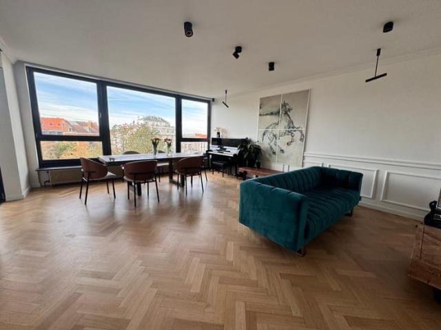 2 Bedrooms Sablon Appt A+ Location Palais de justice view