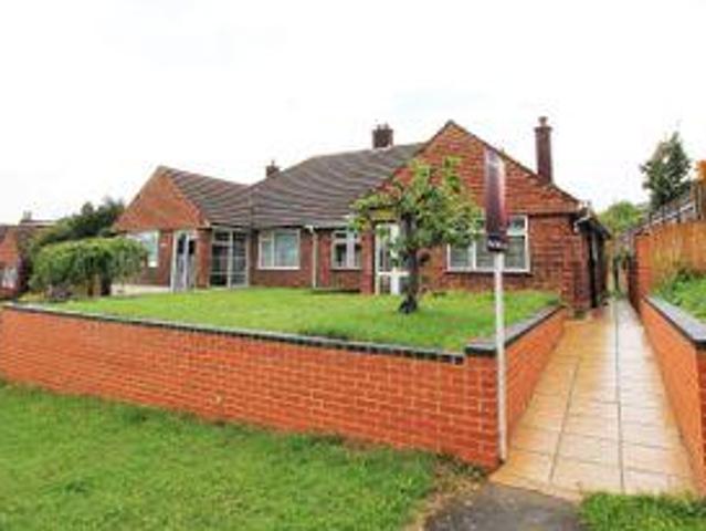2 Bedrooms Semi detached bungalow for rent in Worlds End Lane, Chelsfield, Orpington BR6