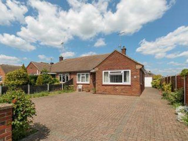 2 Bedrooms Semi detached bungalow for sale in Gilwell Park Close, Colchester CO3