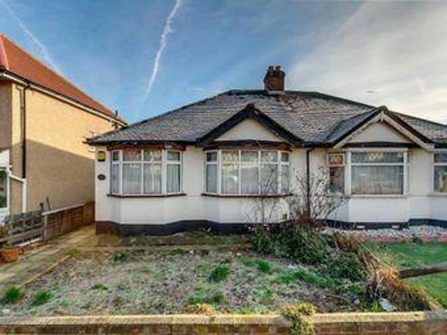 2 Bedrooms Semi detached bungalow for sale in Greenford Road, Greenford UB6