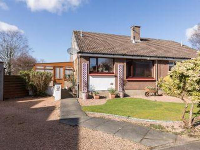 2 Bedrooms Semi detached bungalow for sale in Poplar Place, Oakbank, Perth PH1