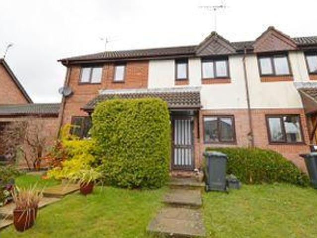 2 Bedrooms Semi detached house for rent in Balmoral Way, Petersfield GU32