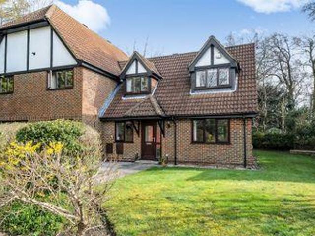 2 Bedrooms Semi detached house for rent in Broad Ha´penny, Wrecclesham, Farnham, Surrey GU10