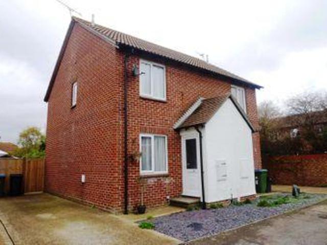 2 Bedrooms Semi detached house for rent in The Saltings, Littlehampton BN17