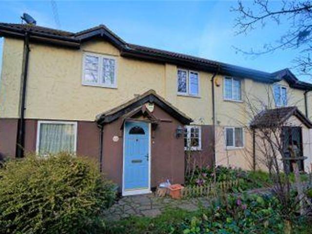 2 Bedrooms Semi detached house for sale in Frys Cottages, High Street, Lower Stoke ME3