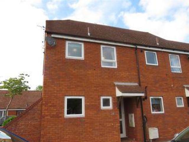 2 Bedrooms Semi detached house for sale in Warmstone Close, Waddesdon, Aylesbury HP18