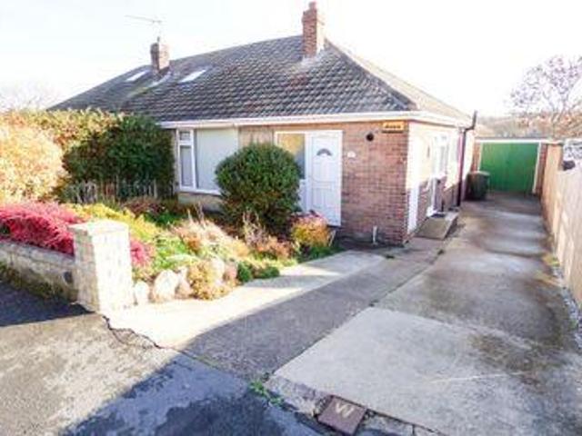 2 Bedrooms Semi detached house for sale in Thorpes Avenue, Denby Dale, Huddersfield HD8