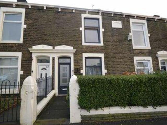 2 Bedrooms Terraced house for rent in Harwood Road, Rishton, Blackburn BB1