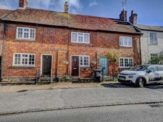 2 Bedrooms Terraced house for rent in High Street, Chinnor OX39