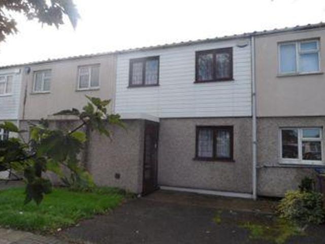 2 Bedrooms Terraced house for rent in South Road, South Ockendon RM15