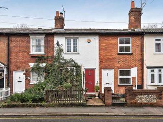 2 Bedrooms Terraced house for rent in Waterside, Chesham HP5
