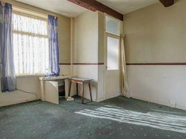 2 Bedrooms Terraced house for sale in Albert Street, Accrington, Lancashire BB5