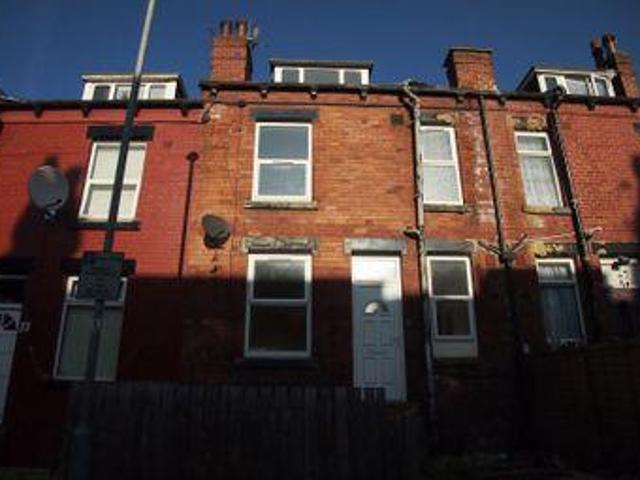2 Bedrooms Terraced house for sale in Bayswater Mount, Harehills, Leeds LS8