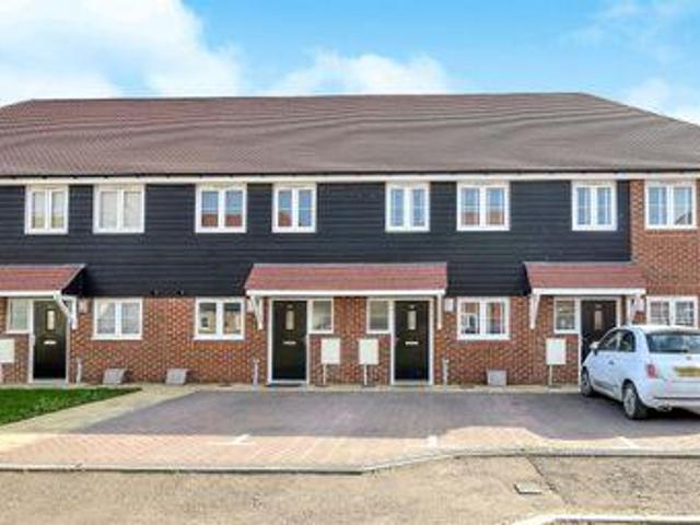 2 Bedrooms Terraced house for sale in Eveas Drive, Sittingbourne ME10