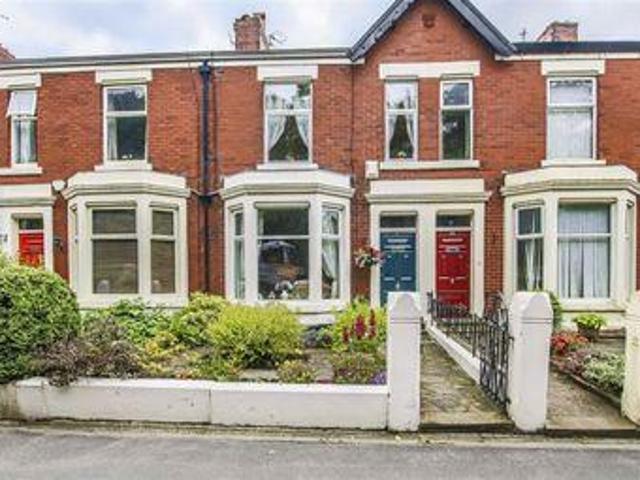 2 Bedrooms Terraced house for sale in Preston Old Road, Feniscowles, Blackburn BB2
