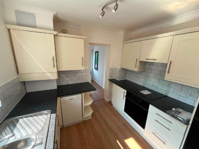 2 bedrooms To Let