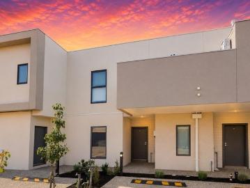 2 Bedrooms Unit