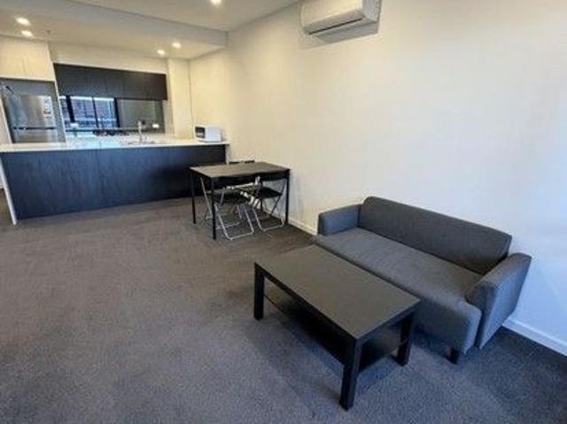 2 Bedrooms 1 Bathroom Apartment