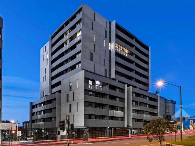 2 bedrooms, 2 bath rooms, 1 car park apartment in boxhill high school zone!