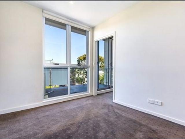 2 Bedrooms 2 Bathroom Box Hill Centre Apartment