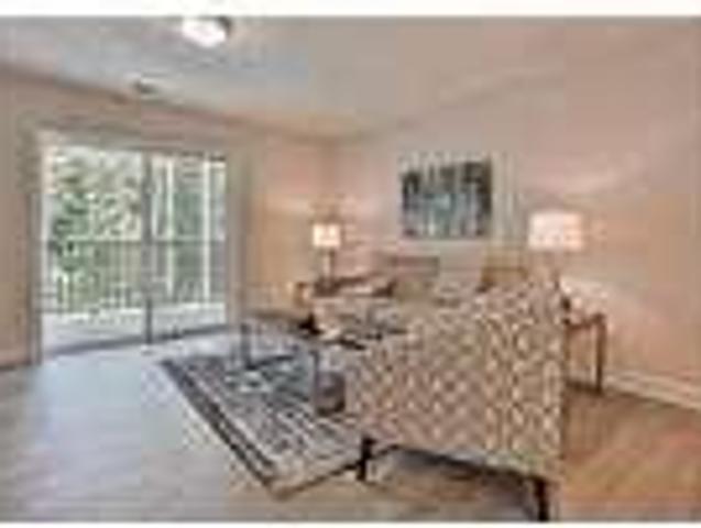 2 bedrooms 2 bathrooms must see to believe