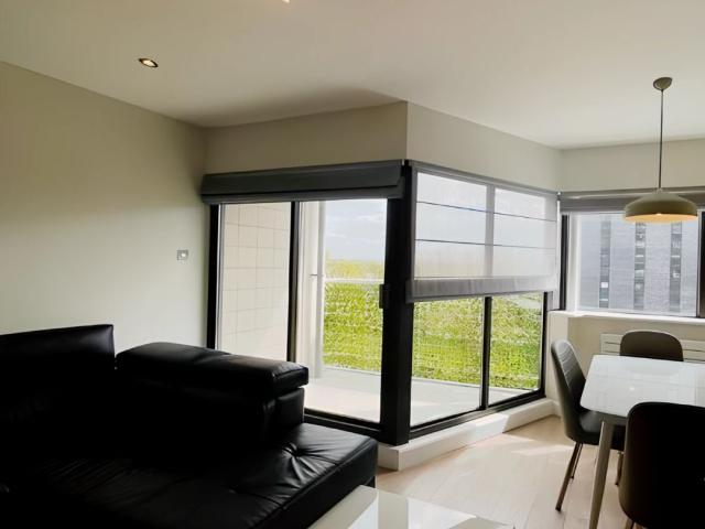 2 Bedrooms 2 bathrooms