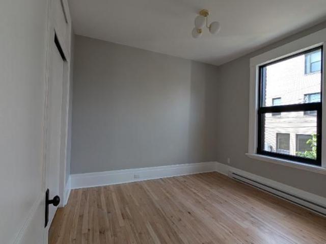 2 Beds 1 Bath Apartment