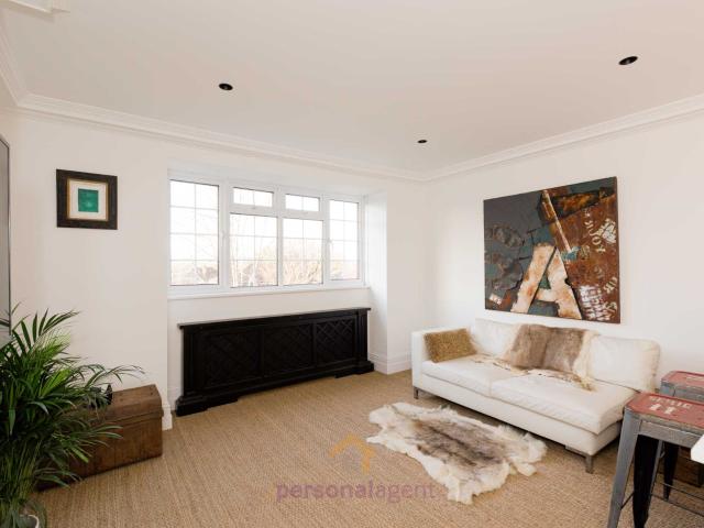 2 Beds Apartment
