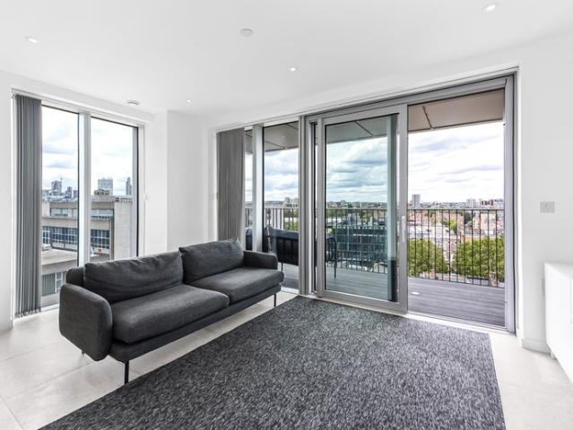 2 Beds Flat 5 mins walk from Whitechapel Station
