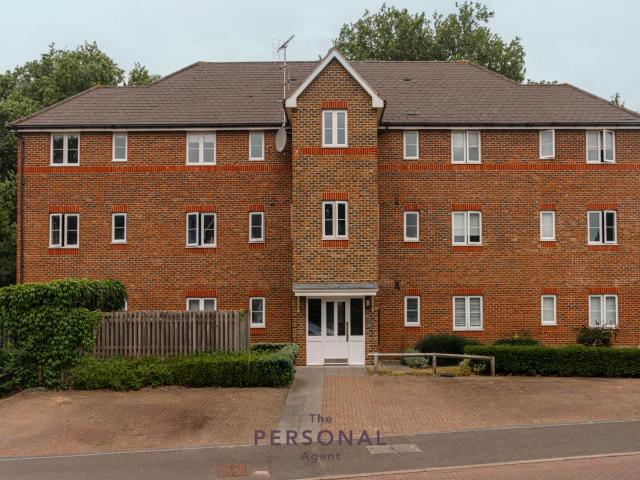 2 Beds Flat