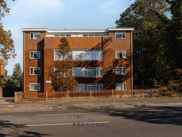 2 Beds Flat