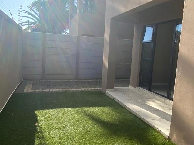 2 beds, full bathroom, Unfurnished ground floor apartment with outside area, parking