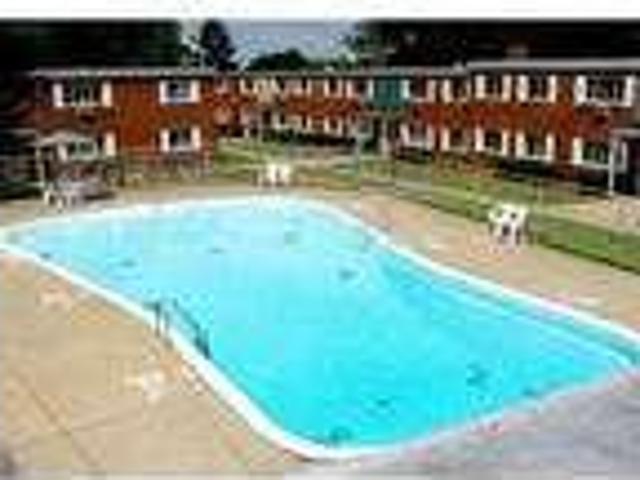 2 Beds Holland Gardens Apartments