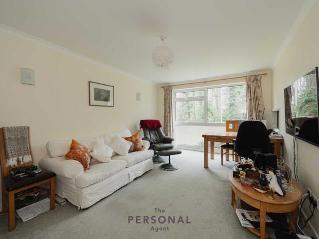 2 Beds Maisonette