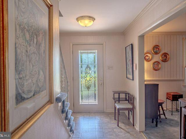 2 Bellows Lane