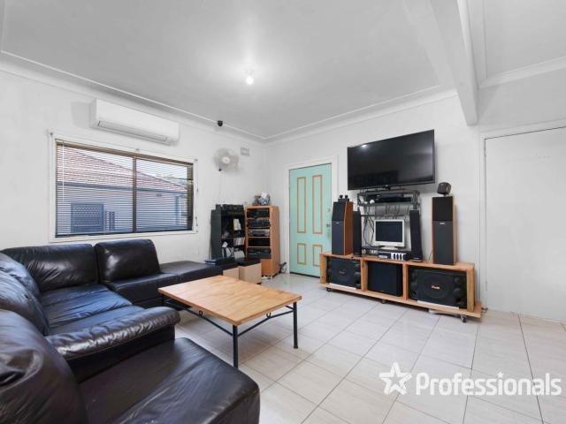 2 Bennett AvenueCarramar NSW 2163, Australia