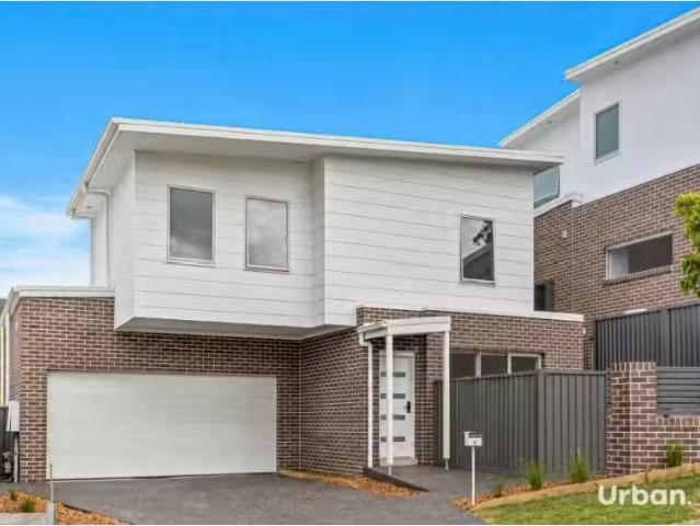 2 Benandarah Way, Tullimbar Townhouse for rent Listed by Urba.