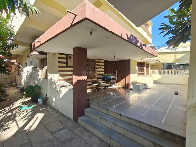 2 BHK Villa in Maninagar for resale Ahmedabad. The reference number is 19595600