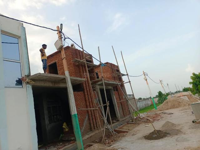 2 BHK Villa in Rampur for resale Agra. The reference number is 21158497