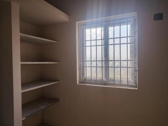 2 BHK Villa in Red Hills for resale Chennai. The reference number is 18837526