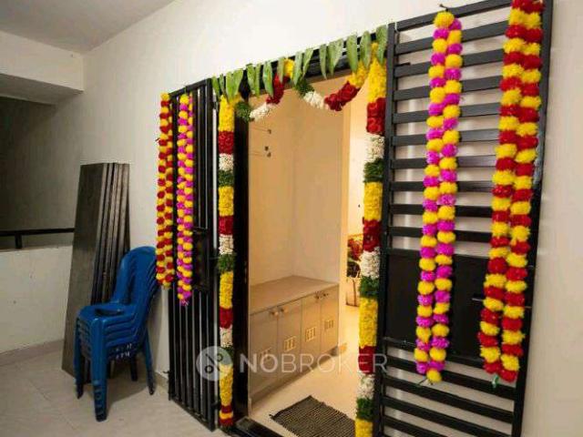 2 BHK Flat In Svamitva Emerald Square, for Rent In Bommasandra