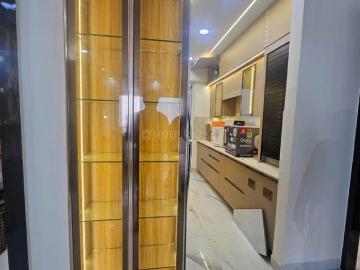 2 BHK Apartment in Connaught Place for resale New Delhi. The reference number is 19412762