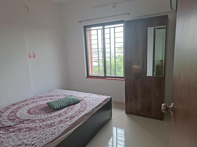 2 BHK Apartment in Camp for rent Pune. The reference number is 20882556