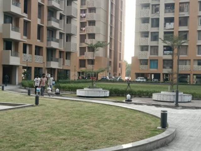 2 BHK Apartment in Chala for rent Vapi. The reference number is 20125445